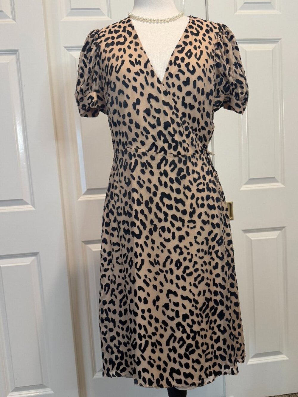 Alice + Olivia Leopard-Sand Dress Size "8" NWT